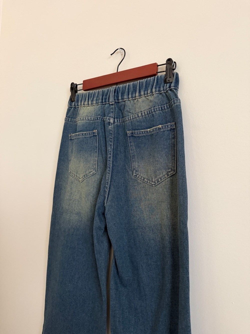 Wide Leg High-Rise Women’s Jeans in Blue - Picture 10 of 14